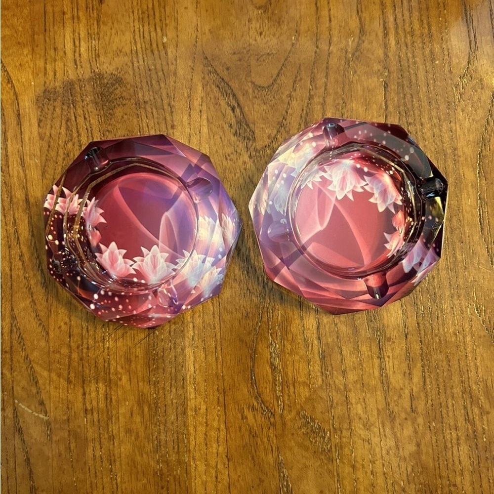 Vintage Floral Lucite Purple Ashtrays Set/2 EUC!!